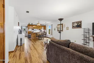 911 Bradley Cir, Lynn Haven, FL 32444 - Photo 4