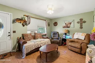 607 E Pennsylvania Ave, Bonifay, FL 32425 - Photo 4