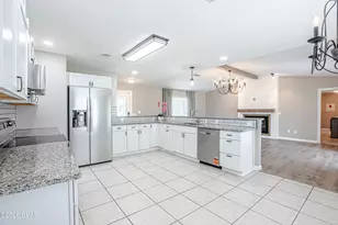 924 Agnes Scott Cir, Panama City, FL 32405 - Photo 8