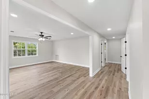 1025 Edison Ave, Alford, FL 32420 - Photo 6