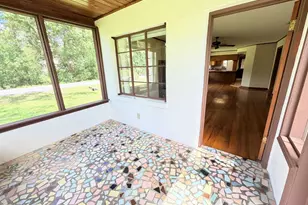 2046 Finley Ave, Grand Ridge, FL 32442 - Photo 4