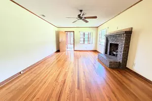 2046 Finley Ave, Grand Ridge, FL 32442 - Photo 2