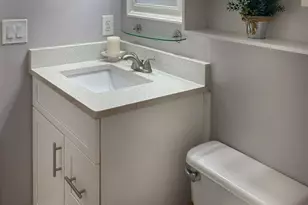 1029 Bradley Cir, Lynn Haven, FL 32444 - Photo 8