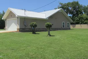 1401 Twin Pines Ln, Panama City, FL 32404 - Photo 2