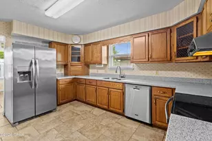 1310 E 8th St, Lynn Haven, FL 32444 - Photo 10
