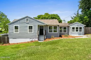 1303 E 2nd Ct, Panama City, FL 32401 - Photo 2