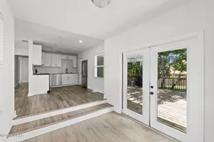 1303 E 2nd Ct, Panama City, FL 32401 - Photo 10