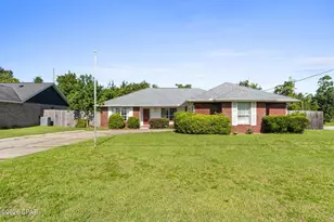 1500 Illinois Ave, Lynn Haven, FL 32444 - Photo 2