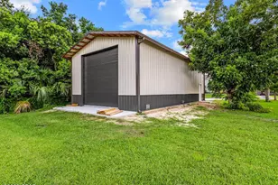 709 W 5th St, Lynn Haven, FL 32444 - Photo 26
