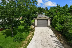 709 W 5th St, Lynn Haven, FL 32444 - Photo 4