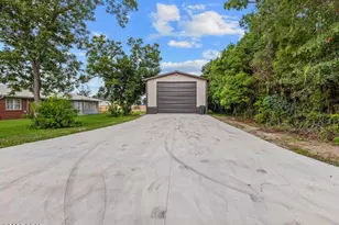 709 W 5th St, Lynn Haven, FL 32444 - Photo 28