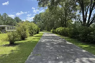 1929 N Holmes Creek Rd, Graceville, FL 32440 - Photo 32