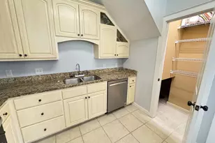 3727 Tiki Dr, Panama City, FL 32408 - Photo 6