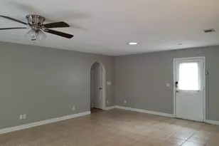 202 Castile Cir, Panama City Beach, FL 32413 - Photo 10