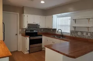 202 Castile Cir, Panama City Beach, FL 32413 - Photo 6