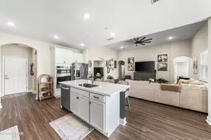 909 Brushed Dunes Circle, Freeport, FL 32439 - Photo 10