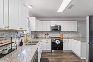 1011 W 11th Ct, Panama City, FL 32401 - Photo 10