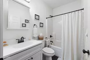 242 15th St, Apalachicola, FL 32320 - Photo 32