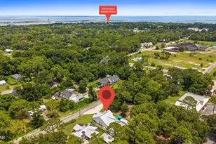 242 15th St, Apalachicola, FL 32320 - Photo 2