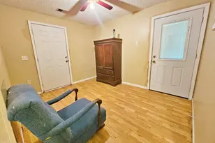 6915 Oak St, Grand Ridge, FL 32442 - Photo 14