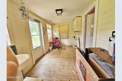 6915 Oak Street, Grand Ridge, FL 32442 - Photo 14