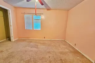 6915 Oak St, Grand Ridge, FL 32442 - Photo 10