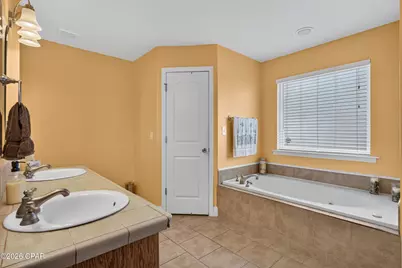 4122 Highland Avenue, Chipley, FL 32428 - Photo 18