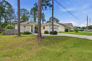 208 Palm Cir, Panama City Beach, FL 32413 - Photo 4