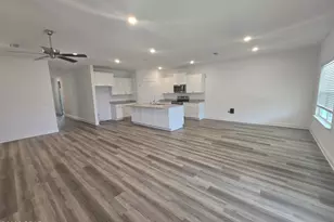 634 Hancock Wy, Panama City Beach, FL 32413 - Photo 4