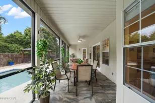 704 E 13th St, Lynn Haven, FL 32444 - Photo 6