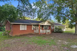 4080 Smokey Rd, Cottondale, FL 32431 - Photo 1