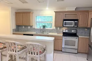 447 Dolphin St, Port Saint Joe, FL 32456 - Photo 6