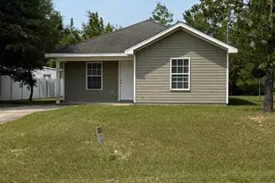 4026 Zinnia Dr, Chipley, FL 32428 - Photo 1