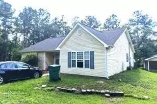 568 Onida St, Alford, FL 32420 - Photo 2