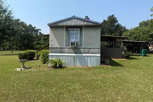 3210 Hughes Ln, Cottondale, FL 32431 - Photo 8