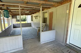 3210 Hughes Ln, Cottondale, FL 32431 - Photo 10