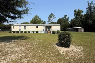 3210 Hughes Ln, Cottondale, FL 32431 - Photo 2