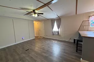 3210 Hughes Ln, Cottondale, FL 32431 - Photo 16