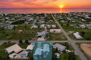 522 Maryland Blvd, Mexico Beach, FL 32456 - Photo 1