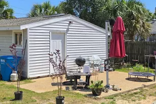 618 Gardenia St, Panama City Beach, FL 32407 - Photo 2