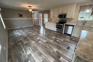 466 Santa Anna St, Port Saint Joe, FL 32456 - Photo 10