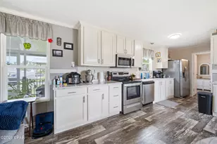 466 Santa Anna St, Port Saint Joe, FL 32456 - Photo 8