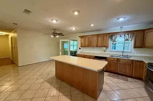 2856 Wildwood Cir, Marianna, FL 32448 - Photo 10