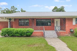 652 2nd St, Chipley, FL 32428 - Photo 26