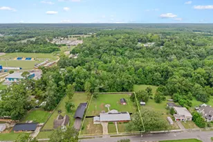 652 2nd St, Chipley, FL 32428 - Photo 36