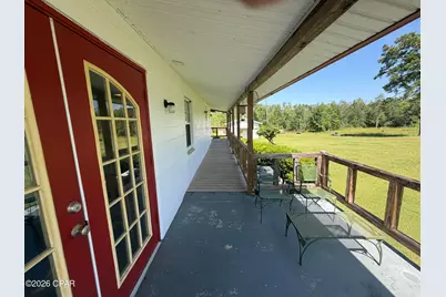 379 Lakepoint Road, Alford, FL 32420 - Photo 10