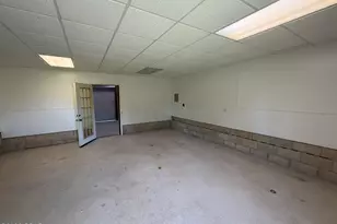 379 Lakepoint Rd, Alford, FL 32420 - Photo 42