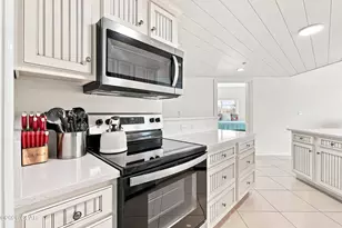 4421 Thomas Dr, Panama City, FL 32408 - Photo 8