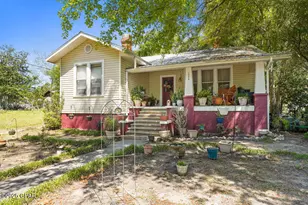 1324 Coggin Ave, Chipley, FL 32428 - Photo 1