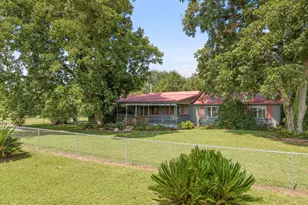 5709 Grove Rd, Bascom, FL 32423 - Photo 2